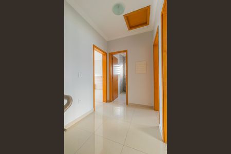 Casa para alugar com 224m², 3 quartos e 2 vagasCorredor