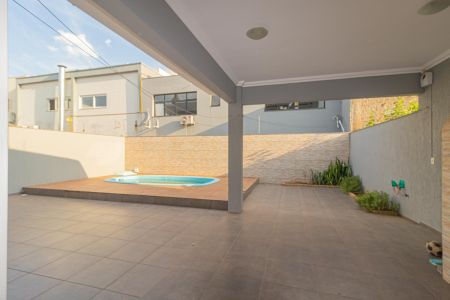 Casa para alugar com 224m², 3 quartos e 2 vagasÁrea externa/Fundos