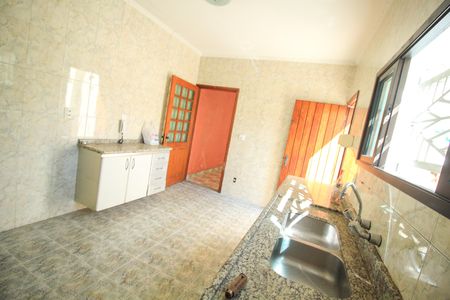 Casa para alugar com 300m², 4 quartos e 4 vagas