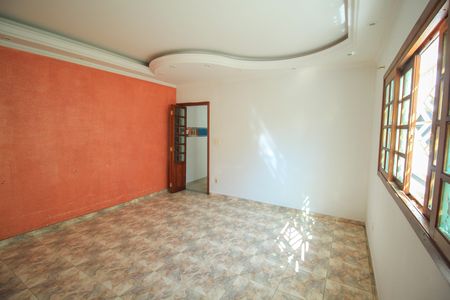 Casa para alugar com 300m², 4 quartos e 4 vagas
