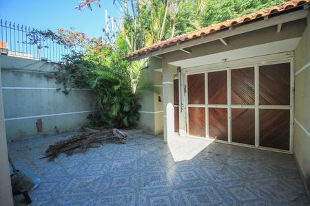 Casa para alugar com 300m², 4 quartos e 4 vagas