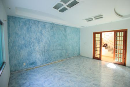 Casa para alugar com 300m², 4 quartos e 4 vagas
