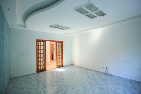 Casa para alugar com 4 quartos, 300m² em Vila Regente Feijó, São Paulo