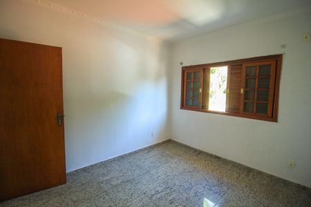 Casa para alugar com 300m², 4 quartos e 4 vagas