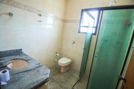 Casa para alugar com 300m², 4 quartos e 4 vagas