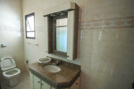 Casa para alugar com 300m², 4 quartos e 4 vagas