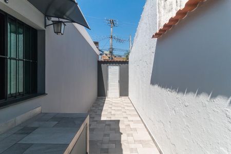 Casa para alugar com 250m², 3 quartos e 3 vagas Casa para alugar com 250m², 3 quartos e 3 vagasCorredor Lateral