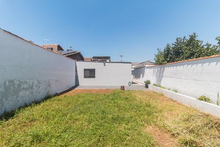 Casa para alugar com 250m², 3 quartos e 3 vagas Casa para alugar com 250m², 3 quartos e 3 vagasQuintal dos Fundos