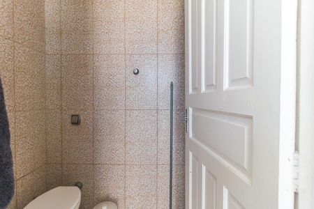 Casa para alugar com 250m², 3 quartos e 3 vagas Casa para alugar com 250m², 3 quartos e 3 vagasBanheiro de Serviço