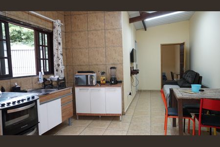 Casa para alugar com 100m², 2 quartos e 5 vagasCasa 1 cozinha