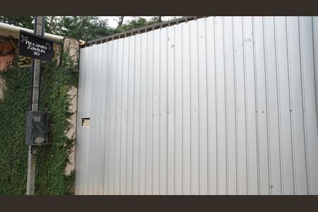Casa para alugar com 100m², 2 quartos e 5 vagasFachada