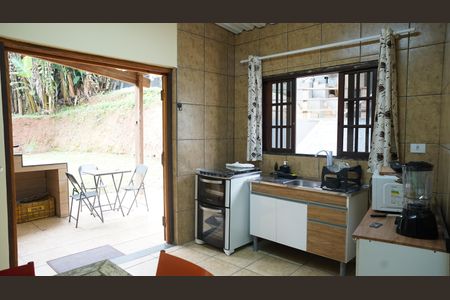 Casa para alugar com 100m², 2 quartos e 5 vagasCasa 1 cozinha
