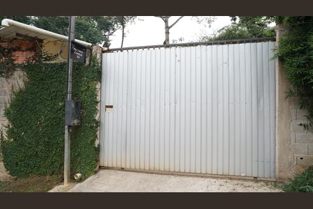 Casa para alugar com 100m², 2 quartos e 5 vagasFachada