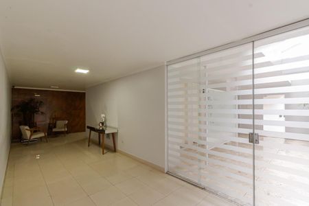 Apartamento para alugar com 76m², 2 quartos e 1 vagaÁrea comum - Hall Social