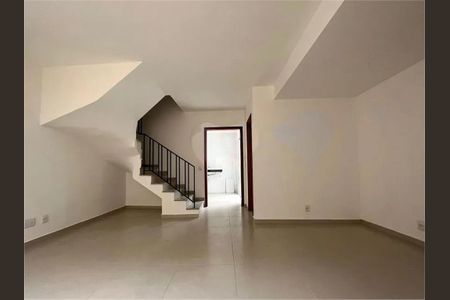Casa à venda com 2 quartos, 68m² em Vila Polopoli, São Paulo