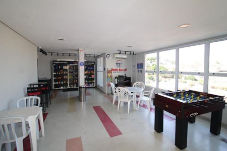 Apartamento à venda com 60m², 2 quartos e 2 vagas Apartamento à venda com 60m², 2 quartos e 2 vagasSala de Jogos / Mercado