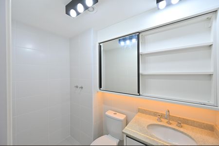 Apartamento à venda com 65m², 2 quartos e 1 vagaBanheiro Social