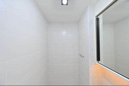 Apartamento à venda com 65m², 2 quartos e 1 vagaBanheiro Social