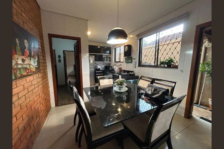 Casa à venda com 3 quartos, 287m² em Prado, Belo Horizonte