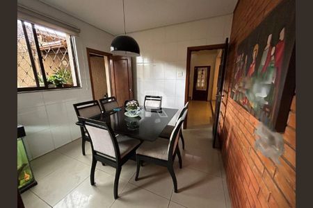 Casa à venda com 3 quartos, 287m² em Prado, Belo Horizonte
