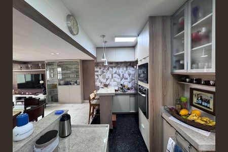Apartamento à venda com 120m², 4 quartos e 3 vagas