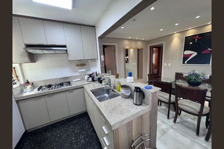 Apartamento à venda com 120m², 4 quartos e 3 vagas