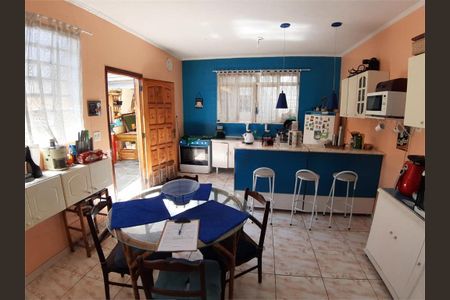 Casa à venda com 4 quartos, 198m² em Vila Mazzei, São Paulo