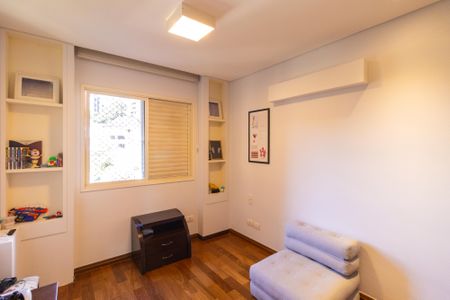 Apartamento à venda com 138m², 4 quartos e 3 vagas