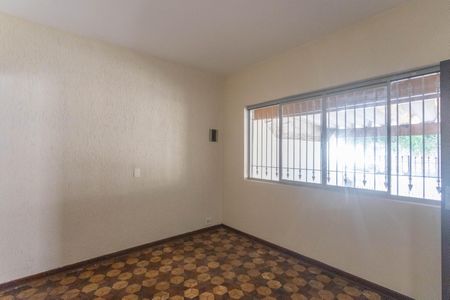 Casa para alugar com 200m², 2 quartos e 2 vagas Casa para alugar com 200m², 2 quartos e 2 vagasSala