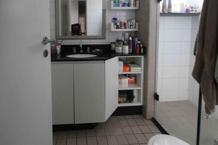 Apartamento à venda com 133m², 3 quartos e 2 vagas Apartamento à venda com 133m², 3 quartos e 2 vagasBanheiro da Suite