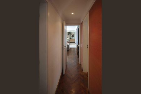 Apartamento à venda com 133m², 3 quartos e 2 vagas Apartamento à venda com 133m², 3 quartos e 2 vagasCorredor