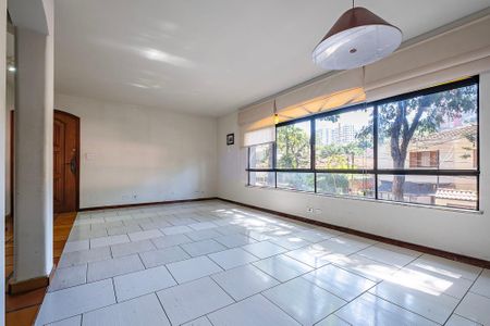 Casa para alugar com 300m², 3 quartos e 3 vagas Casa para alugar com 300m², 3 quartos e 3 vagasSala