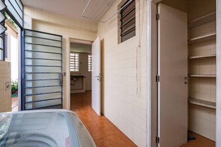 Casa para alugar com 300m², 3 quartos e 3 vagas Casa para alugar com 300m², 3 quartos e 3 vagasLavanderia