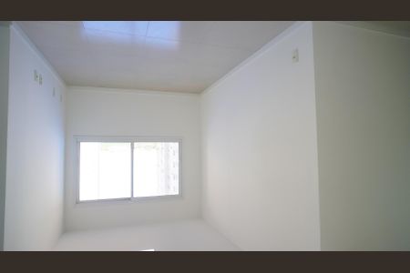 Sala  de apartamento à venda com 3 quartos, 82m² em Humaitá, Porto Alegre