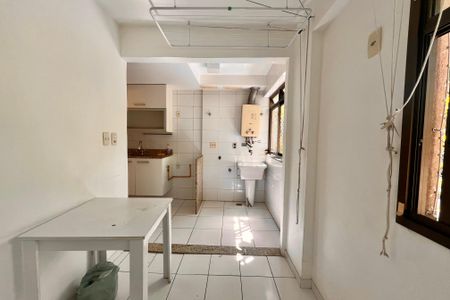 Apartamento para alugar com 107m², 3 quartos e 2 vagas Apartamento para alugar com 107m², 3 quartos e 2 vagasÁrea de Serviço