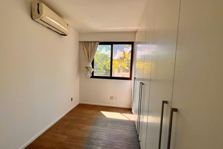 Apartamento para alugar com 107m², 3 quartos e 2 vagas Apartamento para alugar com 107m², 3 quartos e 2 vagasQuarto 3