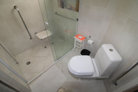 Apartamento à venda com 164m², 3 quartos e 4 vagasQuarto 2 - Banheiro