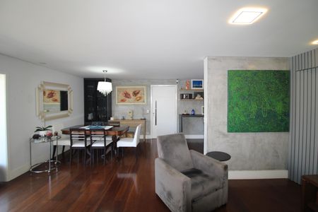 Apartamento à venda com 164m², 3 quartos e 4 vagasSala