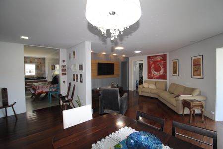 Apartamento à venda com 164m², 3 quartos e 4 vagasSala