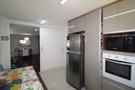 Apartamento à venda com 164m², 3 quartos e 4 vagasCozinha