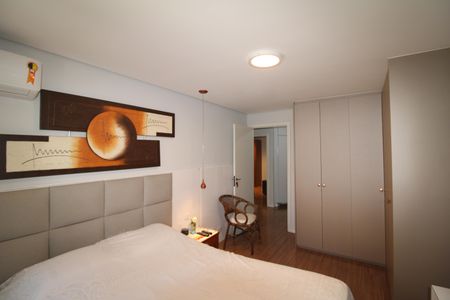 Apartamento à venda com 164m², 3 quartos e 4 vagasQuarto 2