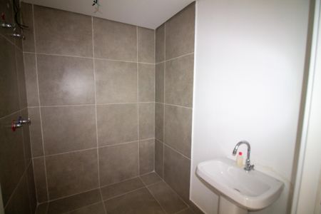 Banheiro de kitnet/studio à venda com 1 quarto, 28m² em Brooklin, São Paulo