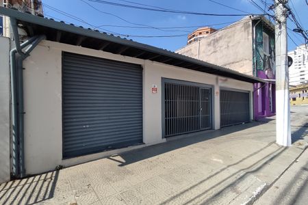 Casa para alugar com 517m², 3 quartos e 4 vagas Casa para alugar com 517m², 3 quartos e 4 vagasFachada