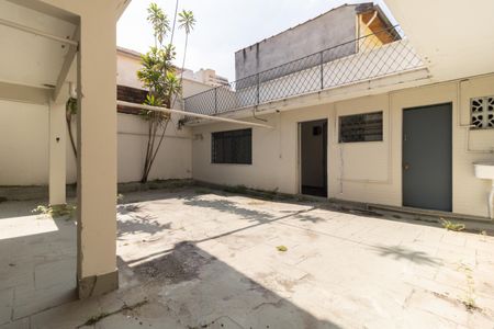 Casa para alugar com 517m², 3 quartos e 4 vagas Casa para alugar com 517m², 3 quartos e 4 vagas Quintal