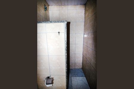Banheiro de casa para alugar com 1 quarto, 40m² em Brás de Pina, Rio de Janeiro
