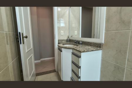 Apartamento à venda com 84m², 2 quartos e 2 vagasBanheiro Social 