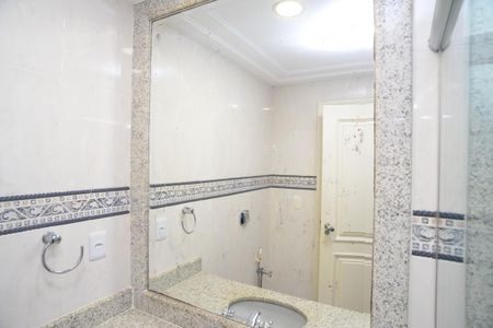 Apartamento para alugar com 380m², 4 quartos e 3 vagas Apartamento para alugar com 380m², 4 quartos e 3 vagasBanheiro Social