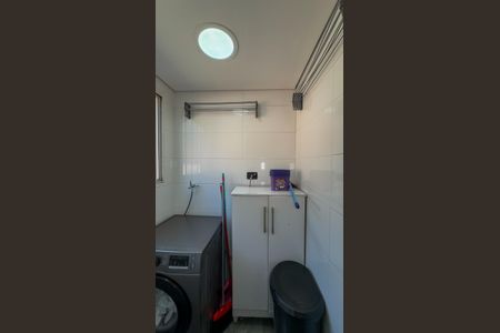 Apartamento à venda com 50m², 2 quartos e 1 vaga Apartamento à venda com 50m², 2 quartos e 1 vagaCozinha e Área de Serviço