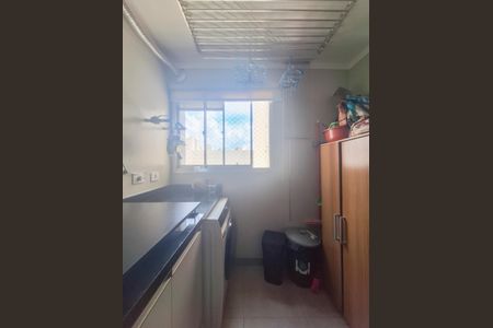 Apartamento à venda com 70m², 3 quartos e 2 vagas Apartamento à venda com 70m², 3 quartos e 2 vagasÁrea de Serviço