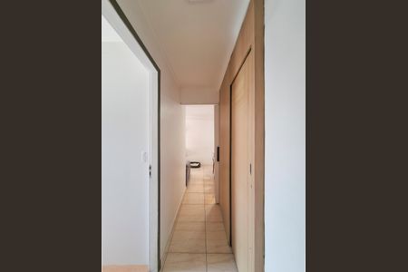 Apartamento à venda com 70m², 3 quartos e 2 vagas Apartamento à venda com 70m², 3 quartos e 2 vagasCorredor